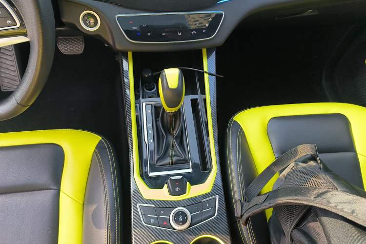 Used SWM G01 2019 F Version 1.5T Automatic Silver Powder Edition China VI Emission Standard
