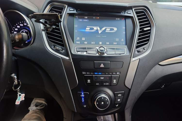 Used Hyundai Santa Fe 2013 2.4L Automatic 2WD Comfort Edition