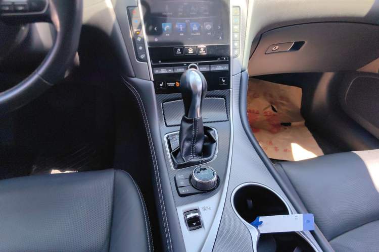 Used Infiniti Q50 2014 2.0T Luxury Edition