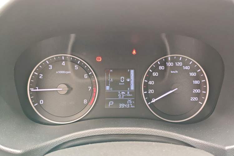 Used Hyundai ix25 2015 1.6L Automatic Two-Wheel-Drive Deluxe DLX Model Instrument Cluster