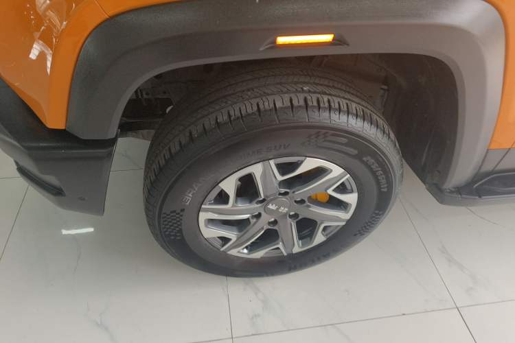 Used BAIC Off-Road BJ40 2024 2.0T All-New Urban Hunter Edition Chivalrous Style Exterior 4