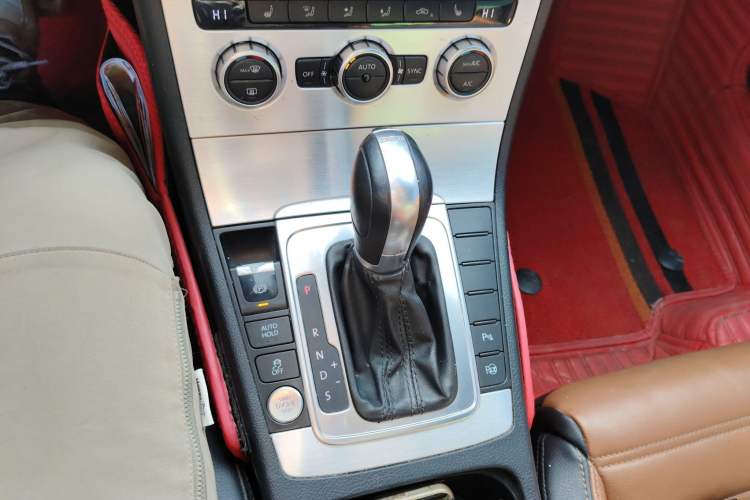 Used Volkswagen FAW-Volkswagen CC 2016 1.8TSI Luxury Model
