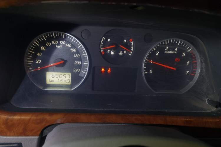 Used Foton Scenic G5 2020 2.0L Long-Wheelbase Flat-Roof 9-Seater Multi-Purpose Passenger Vehicle 1TZS