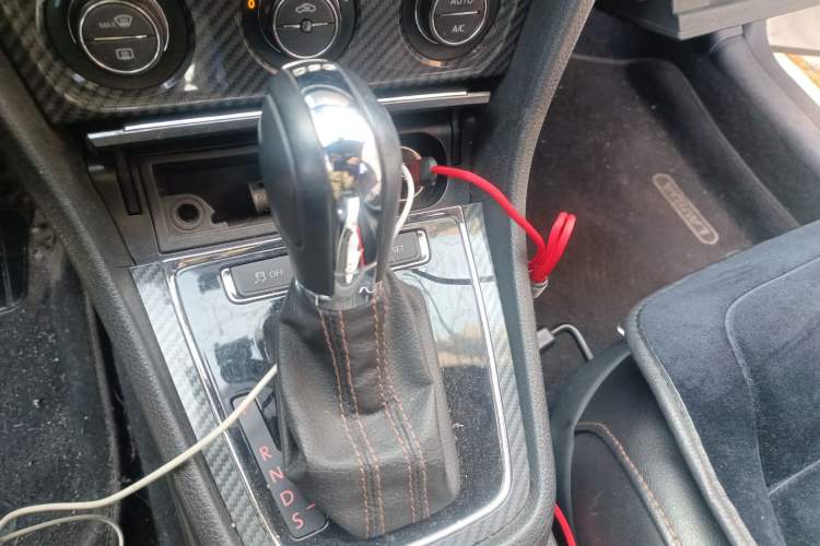 Used Volkswagen Gran Lavida 2014 1.4TSI Automatic Sport Edition
