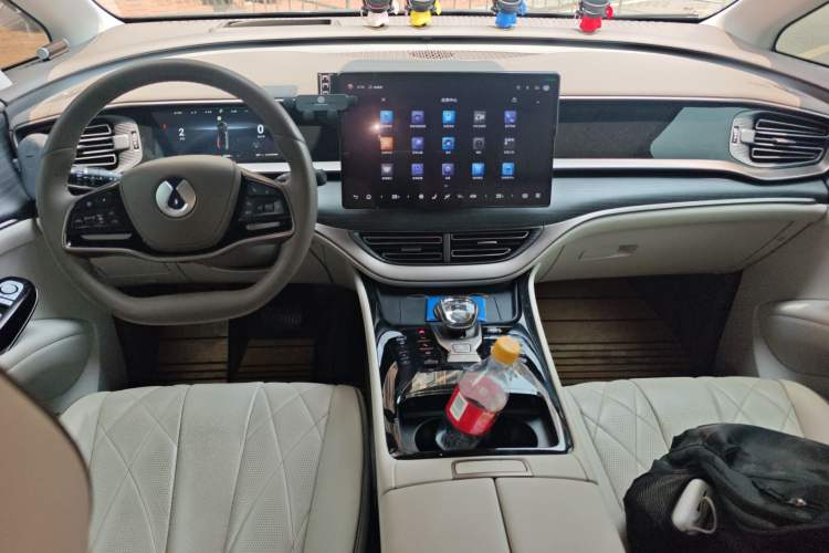 Used Denza D9 2022 DM-i 970 Four-Wheel Drive Prestige Model