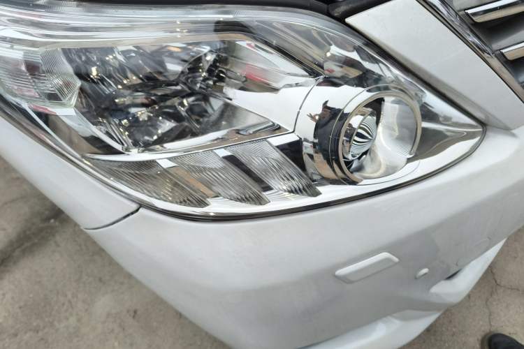 Used Toyota Alphard 2011 3.5L Luxury Edition Right Front Headlight