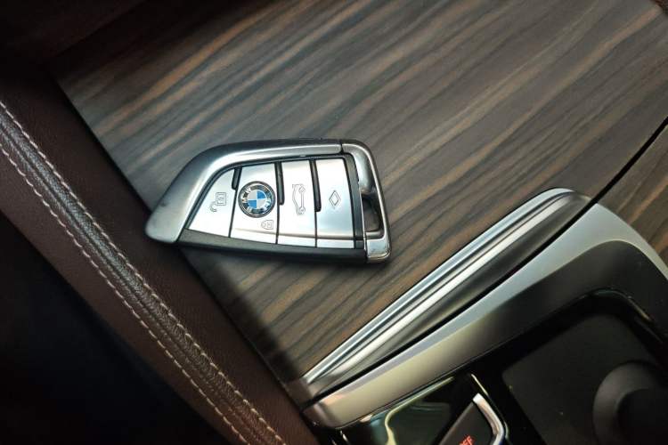 Used BMW 5 Series 2020 530Li Executive Luxury Package
