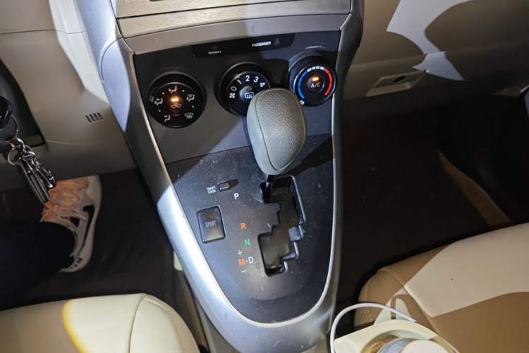 Used Toyota Verso 2015 180E CVT Crossover Edition