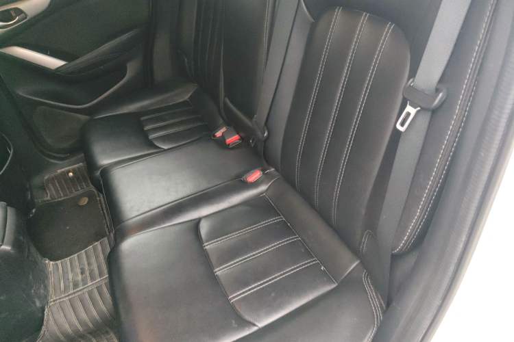 Used Mazda CX-4 2018 2.0L Automatic Two-Wheel Drive Blue Sky Dynamic Version China V Standard Left Rear Seat