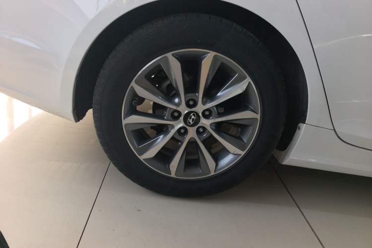 Used Hyundai Sonata 2013 2.0L Automatic Leading Edition
