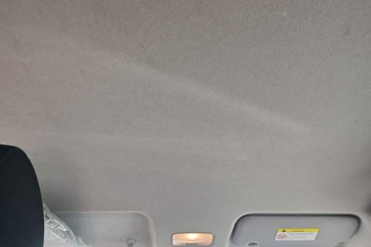 Used Hyundai Verna (older generation) 2017 1.4L Manual Refreshed Version China VI Standard Headliner