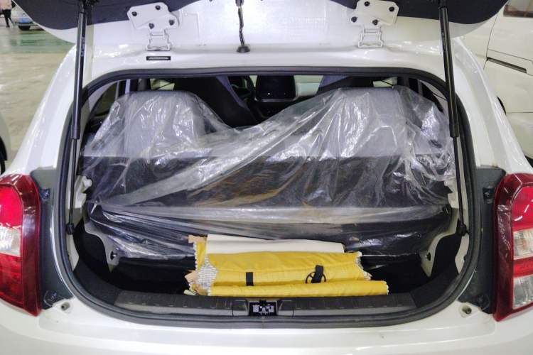 Used JMEV Xiao Qilin 2023 Joyful Edition 201km Comfort Model Trunk