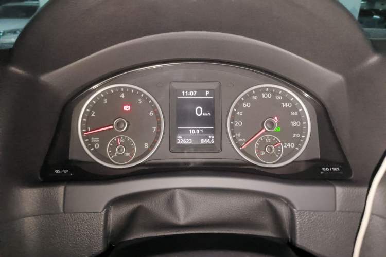 Used Volkswagen Tiguan 2017 300TSI Automatic Two-Wheel Drive Silk Road Comfort Edition Instrument Cluster