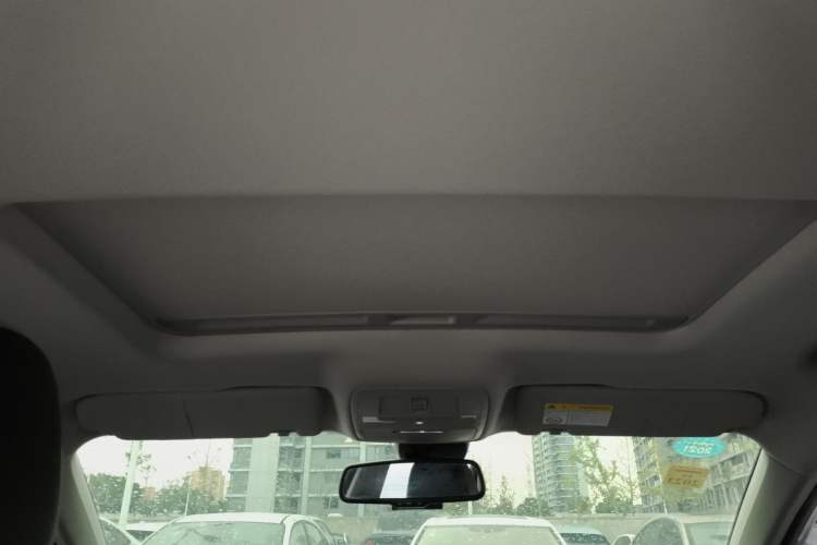 Used Roewe i6 New Energy 2017 45T Hybrid Connective Smart Luxury Edition