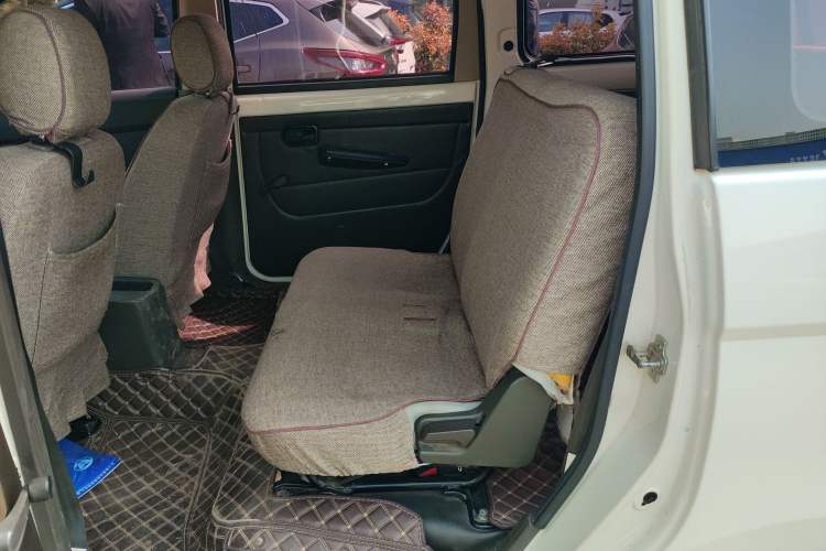 Used Wuling Hongguang 2015 1.2L S Base Model China V Standard Left Rear Seat