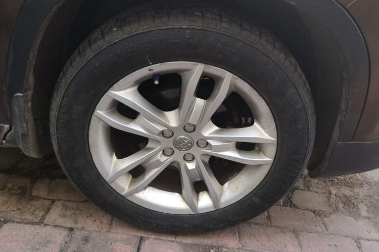 Used Brilliance V5 2012 1.6L Automatic Luxury Version