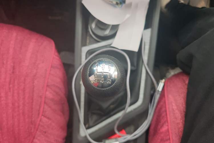 Used CHANGAN KAICHENG Ruixing M60 2023 1.5L GDI Comfort-Class Passenger Vehicle 6/7 Seats
