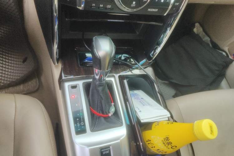 Used Toyota Reiz 2012 2.5V Fengdu Elite Stylish Edition Gear Lever