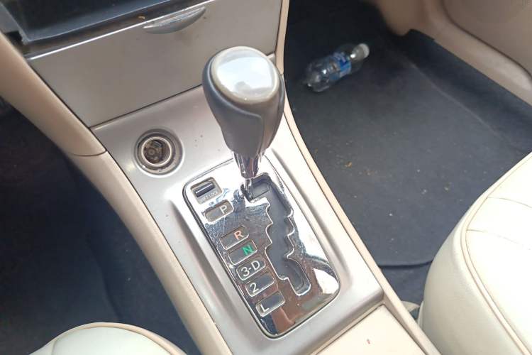 Used Toyota Corolla EX 2013 1.6L Automatic Excellence Edition Gear Lever