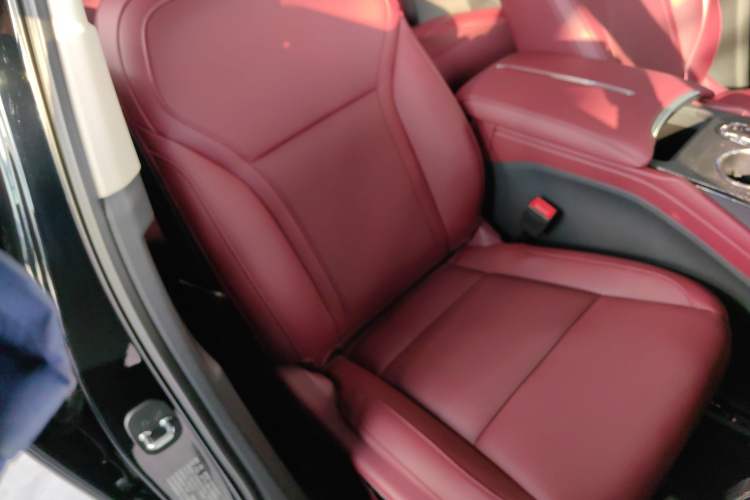 Used Hongqi HS3 PHEV 2025 Model PHEV 117km Jingwei PLUS Edition