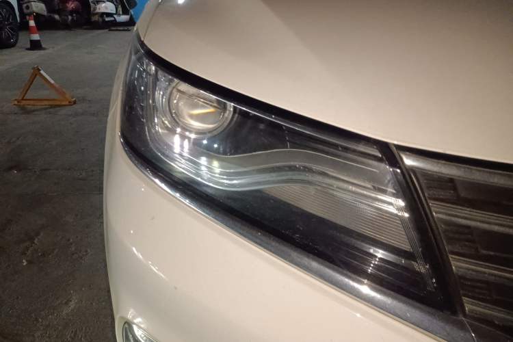 Used Roewe RX5 2016 20T Two-Wheel Drive Manual Flagship Edition
