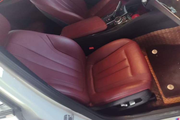 Used BMW 5 Series 2019 Facelifted 530Li Leading Edition M Sport Package