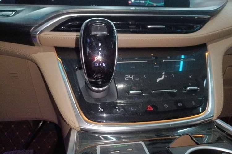 Used Buick GL8 2021 ES Land Cruiser 653T Luxury Edition
