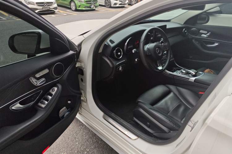 Used Mercedes-Benz C-Class 2016 C 200 L Sport Edition Driver Seat