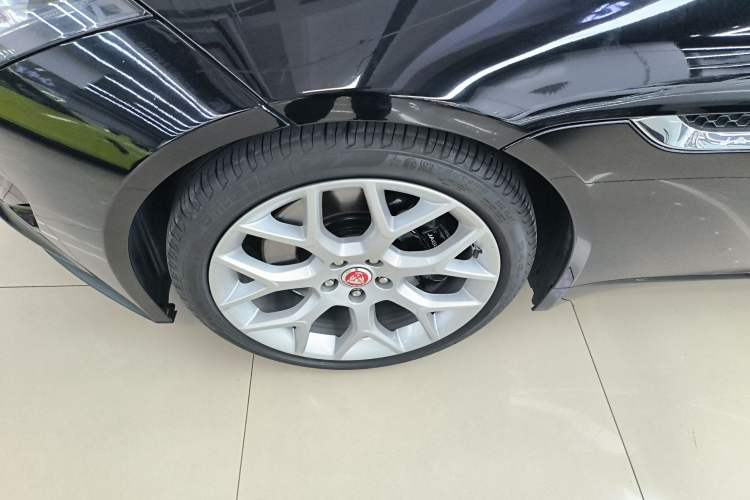 Used Jaguar F-TYPE 2016 3.0 SC Hardtop Version
