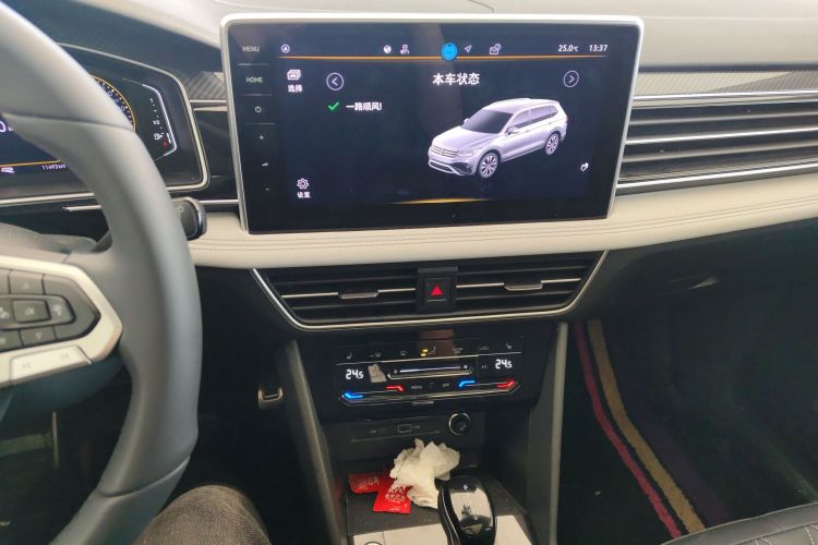 Used Volkswagen Tiguan L 2024 Outstanding Model 330TSI Automatic Two-Wheel Drive R-Line Dragon Glory Edition Audio And AC Panel