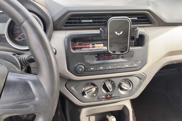 Used Wuling Hongguang 2019 1.5L S Standard Version China VI LAR