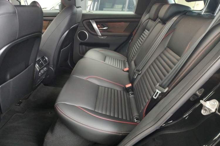 Used Land Rover Discovery Sport New Energy 2022 Facelifted P300e Plug-in Hybrid Electric Version