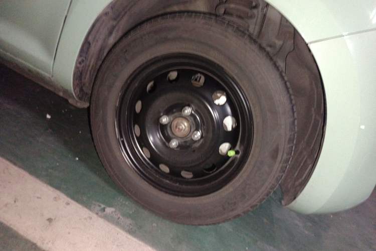 Used CHANGAN NEVO Lumin 2022 210km Sweet Edition Right Front Wheel Hub