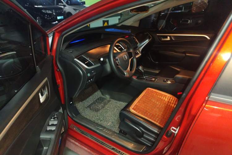 Used Honda Jade 2014 1.8L Automatic Comfort Elite Version 5 Seats Driver Seat