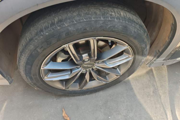 Used Dongfeng Fengon 580 2022 1.5T Automatic Enjoyment Model Left Front Wheel Hub