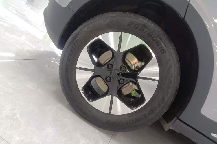 Used Geely Galaxy Geome 2025 UP 410km Exploration Edition
