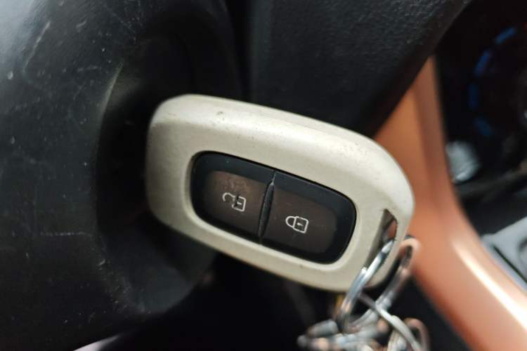 Used Dongfeng NAMMI BOX 2022 Champion Edition Light Wind Version 201KM Standard Model