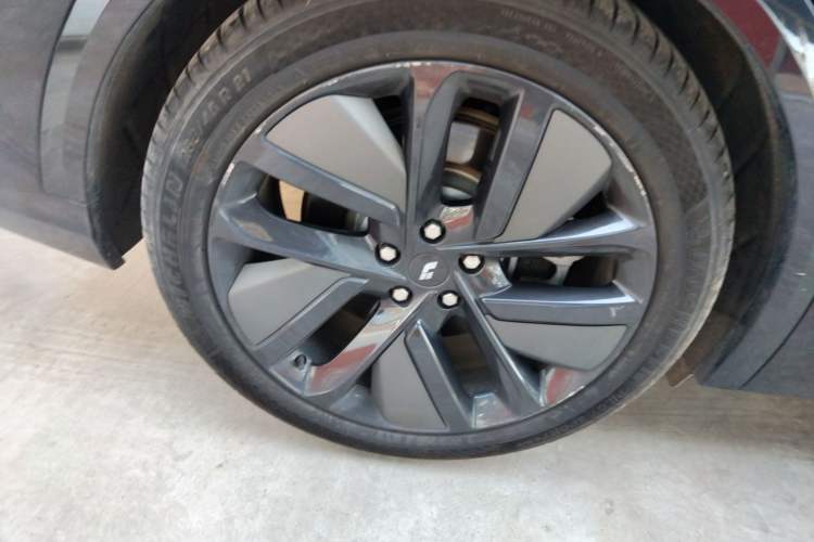 Used Li Auto L8 2024 Pro Model
