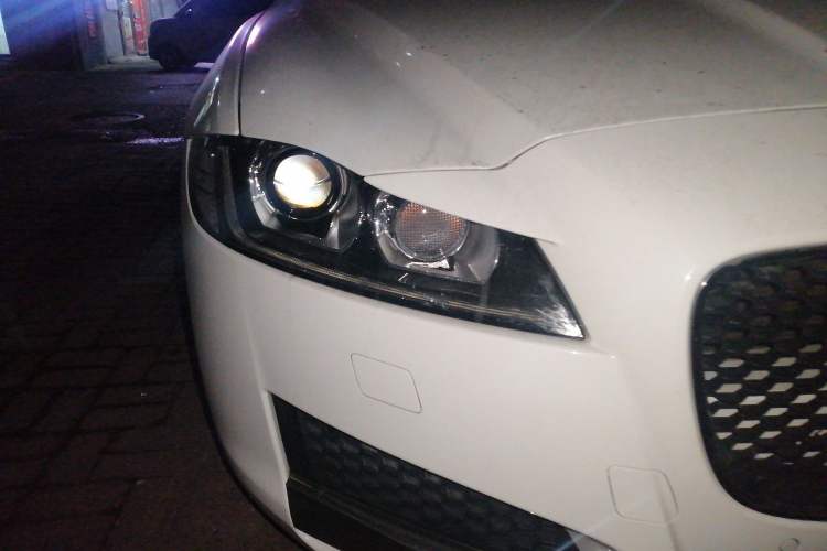 Used Jaguar XF 2016 XF 2.0T Two-Wheel-Drive Luxury Edition
