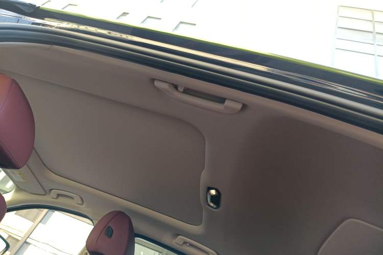 Used BMW i3 2025 eDrive 35 L Headliner