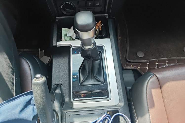 Used Toyota Prado 2018 3.5L Automatic TX Gear Lever