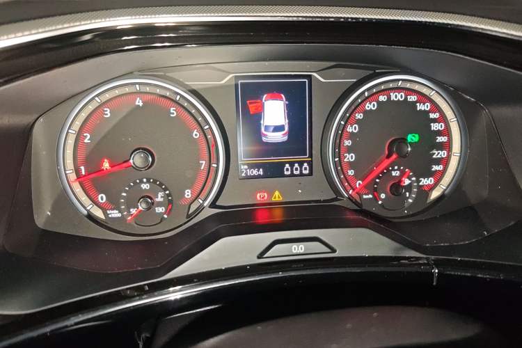 Used Volkswagen Tayron 2022 280TSI Two-Wheel Drive Luxury Smart Connectivity Version Odometer Close Up