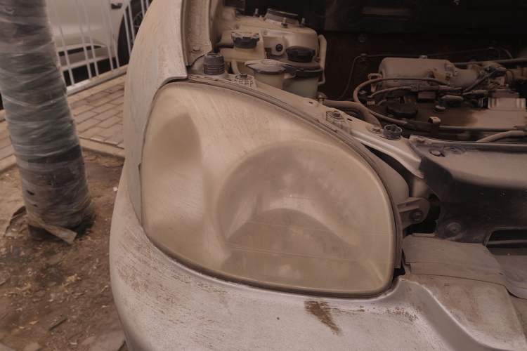 Used Huatai Santa Fe Classic 2012 2.0L Gasoline Manual Two-Wheel Drive with Sunroof
