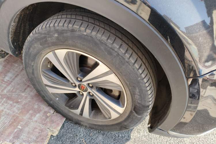 Used Hongqi HS5 2019 2.0T Smart Connect Flagship Edition Right Front Wheel Hub