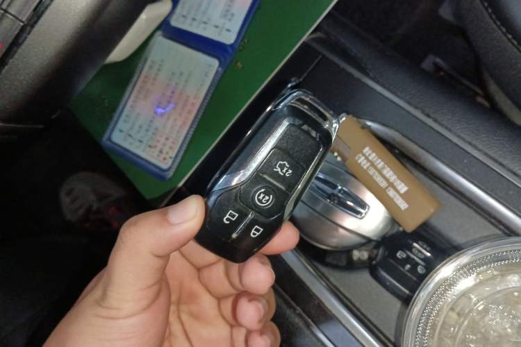 Used Lincoln MKC 2016 2.0T Two-Wheel Drive Deluxe Edition