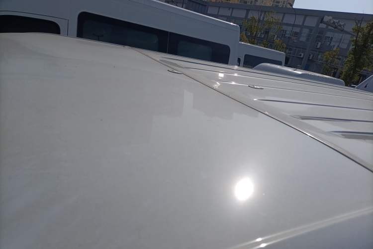 Used JMC Fushun 2023 2.0T Manual Short-Wheelbase Low-Roof Commercial Van 2/3 Seats with Lift-Up Tailgate
