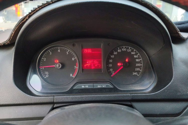 Used Volkswagen Jetta 2015 Value Edition 1.6L Manual Fashionable Style Instrument Cluster