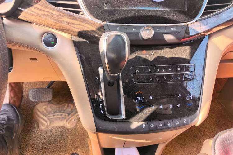 Used Buick GL8 2017 ES 28T Flagship Model China V Standard