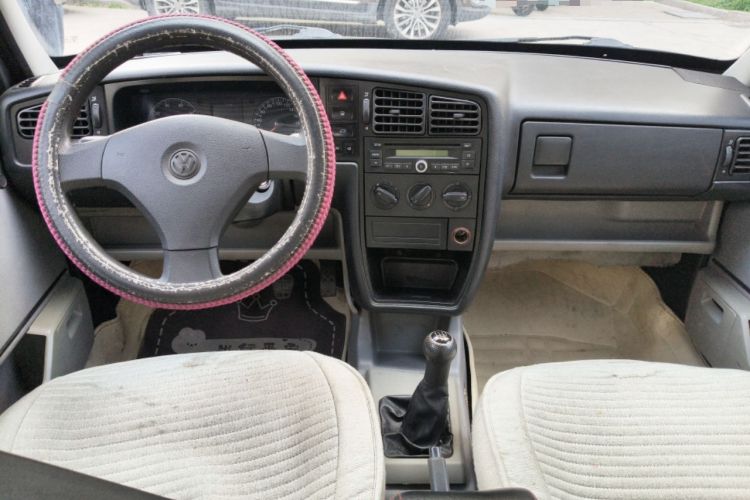 Used Volkswagen Jetta 2012 1.6L Collector's Edition Center Console