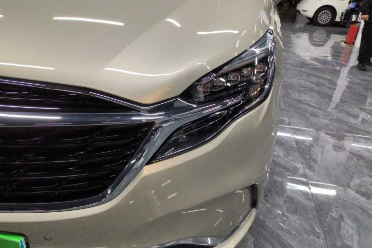 Used Buick GL8 2022 ES Landtrek 653T Luxury Edition